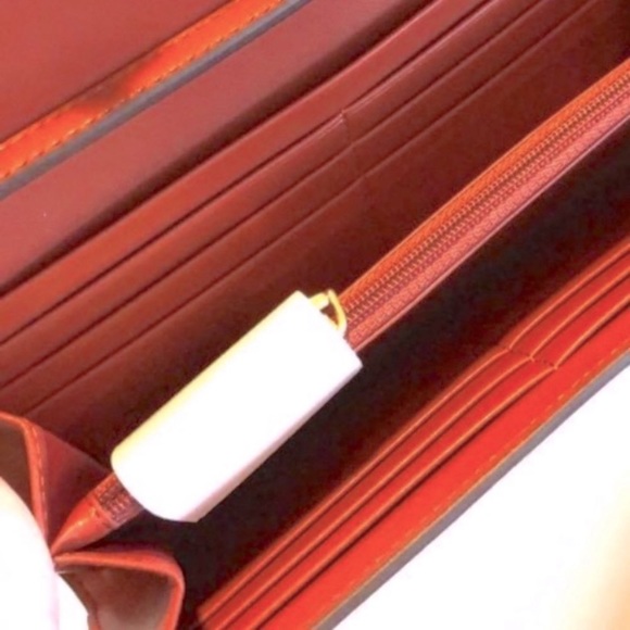 SOLD! Charles & Keith Cross Body Purse *Host Pick* - Picture 5 of 9